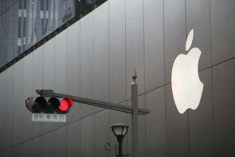 Apple Discontinues iPod Touch after 21 Years