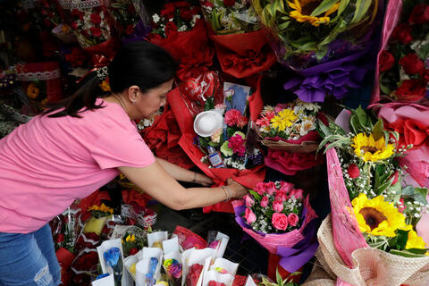 Philippines Florist Is Selling Anti-Coronavirus Bouquets for Valentine’s, and People Are Loving It